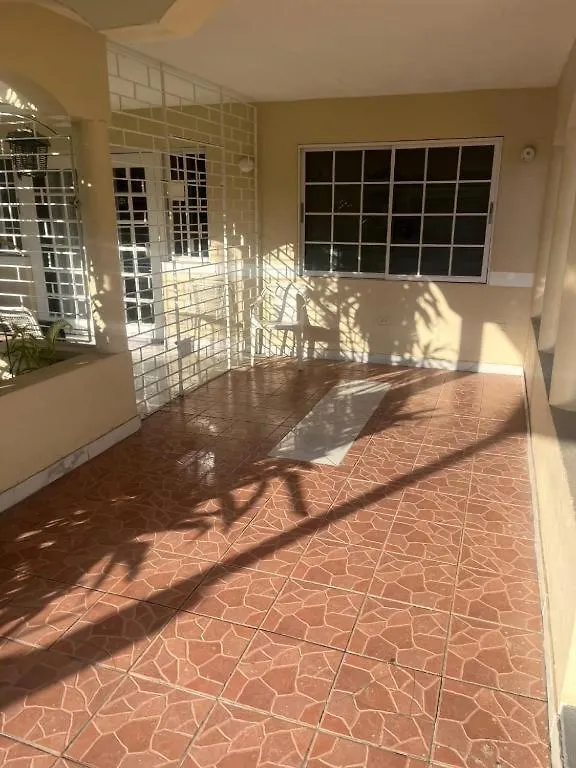 Portmore Havens 1Bedroom Entireguest House